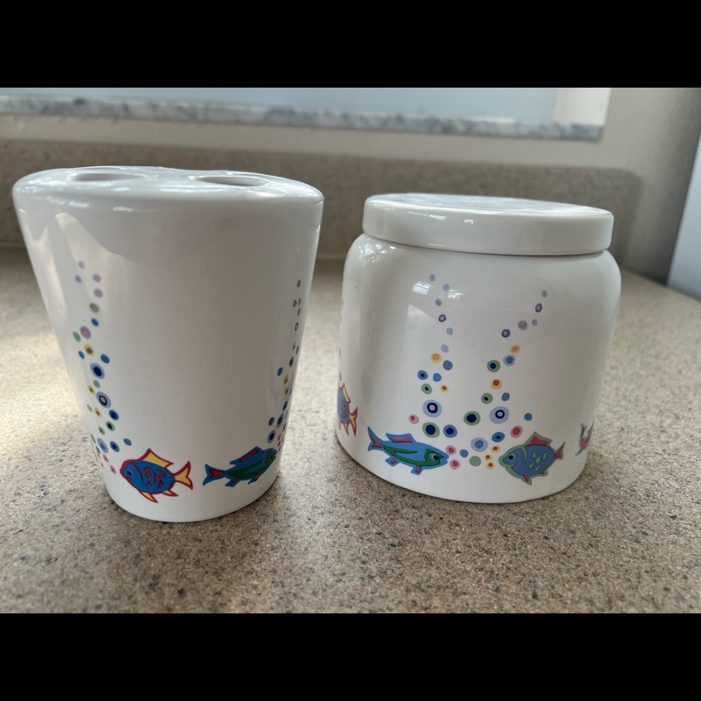 Fish bathroom accessories (2)